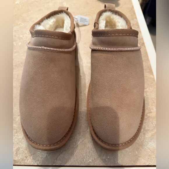 Cozy Shearling-Lined Slip-On Slippers in Chestnut - Picture 2 of 3